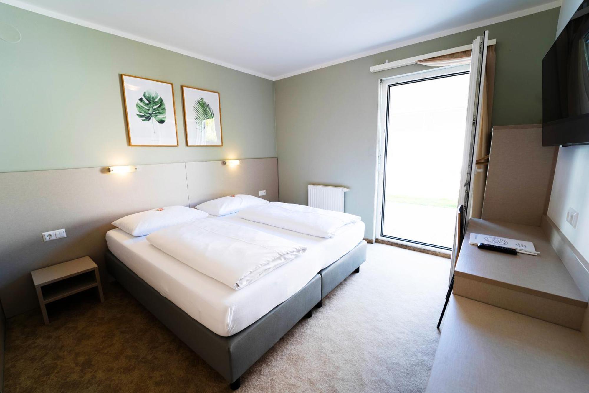 Motel22 Parkplatz Inklusive Wien Exteriör bild