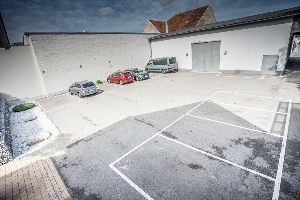Motel22 Parkplatz Inklusive Wien Exteriör bild